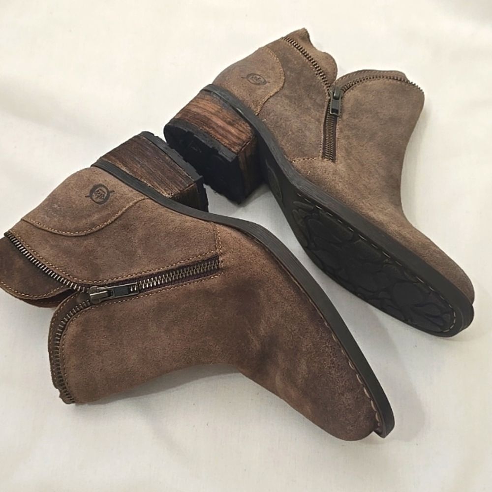 NEW‎ Born Malta II Ankle Bootie Western Distressed Brown Suede Size 6.5